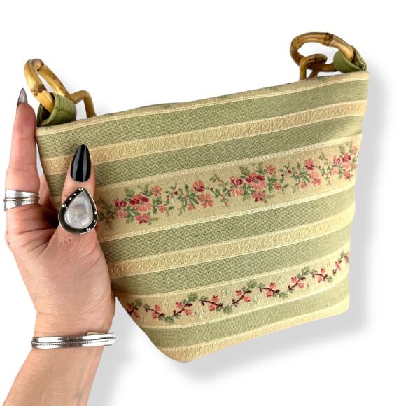 90's woven floral summer bag with bamboo handle by G's GLORY - Picture 15 of 16